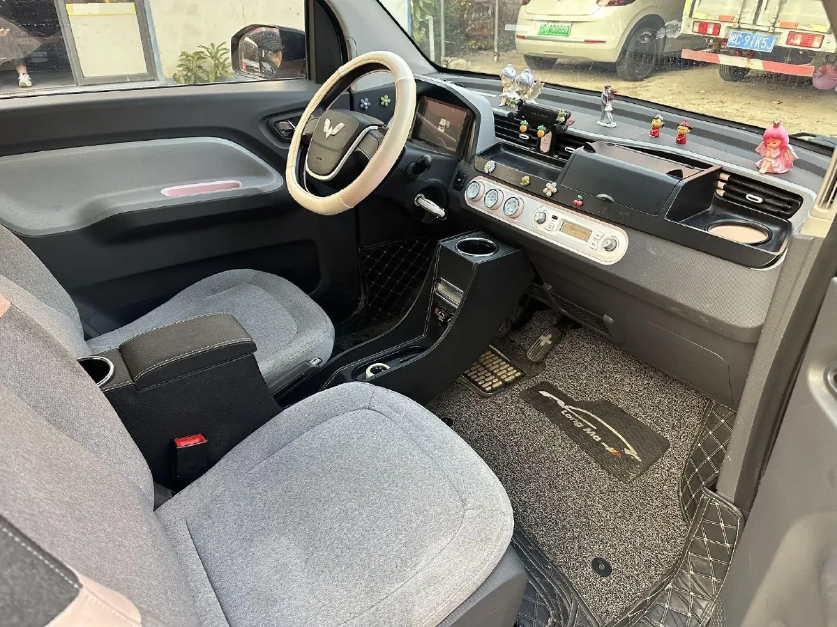 2021 WuLing HongGuang MINI EV BEV 13.9KWH,autocango,china used car exporter,china ev exporter,chinese used car exporter,chinese used ev exporter