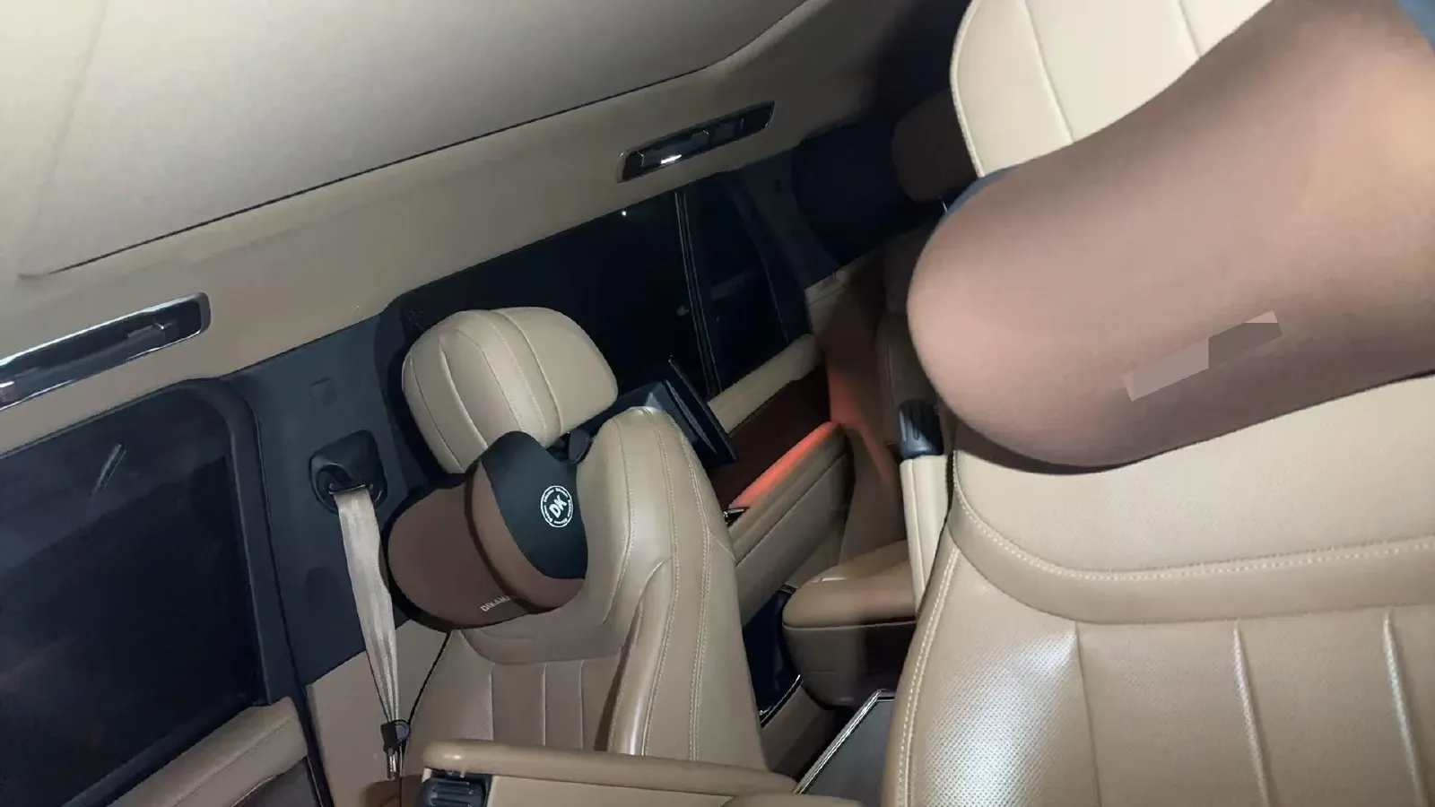 2024 Land Rover Range Rover 3.0T 400HP L6 8AT,autocango,china used car exporter,china ev exporter,chinese used car exporter,chinese used ev exporter