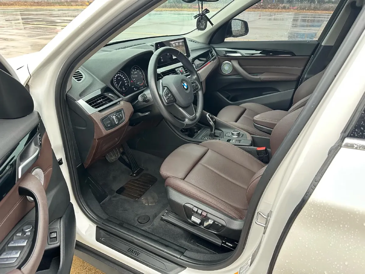 2021 BMW X1 1.5T 140HP L3 7DCT,autocango,china used car exporter,china ev exporter,chinese used car exporter,chinese used ev exporter