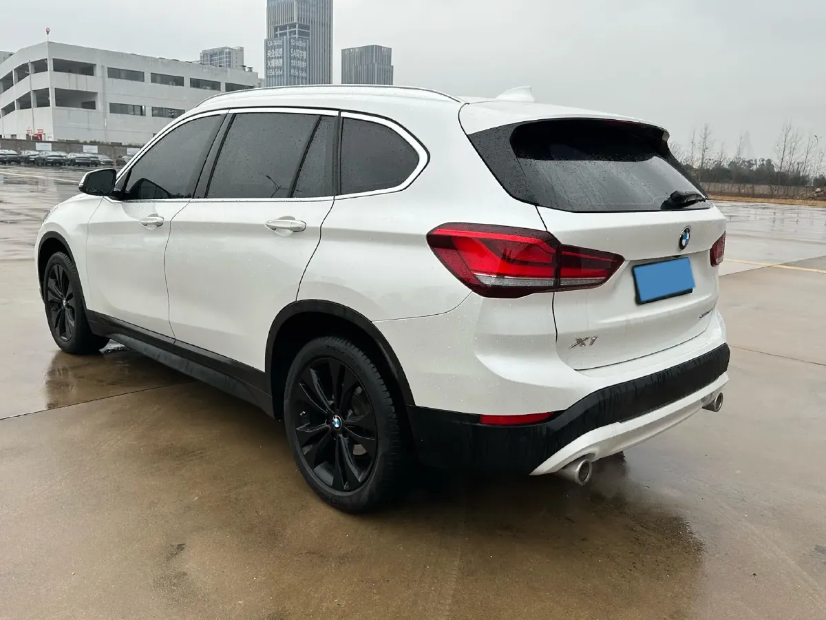 2021 BMW X1 1.5T 140HP L3 7DCT,autocango,china used car exporter,china ev exporter,chinese used car exporter,chinese used ev exporter