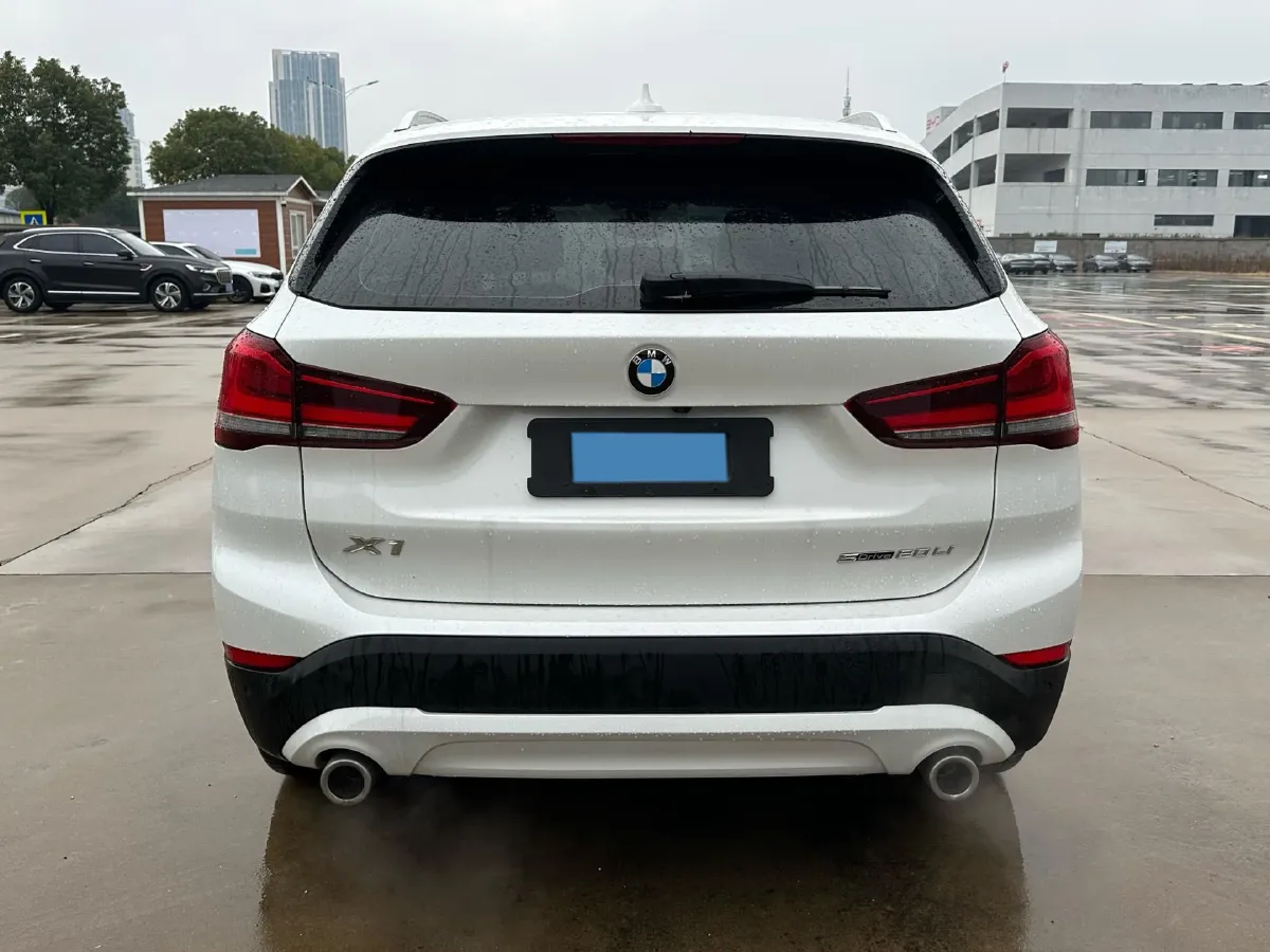 2021 BMW X1 1.5T 140HP L3 7DCT,autocango,china used car exporter,china ev exporter,chinese used car exporter,chinese used ev exporter