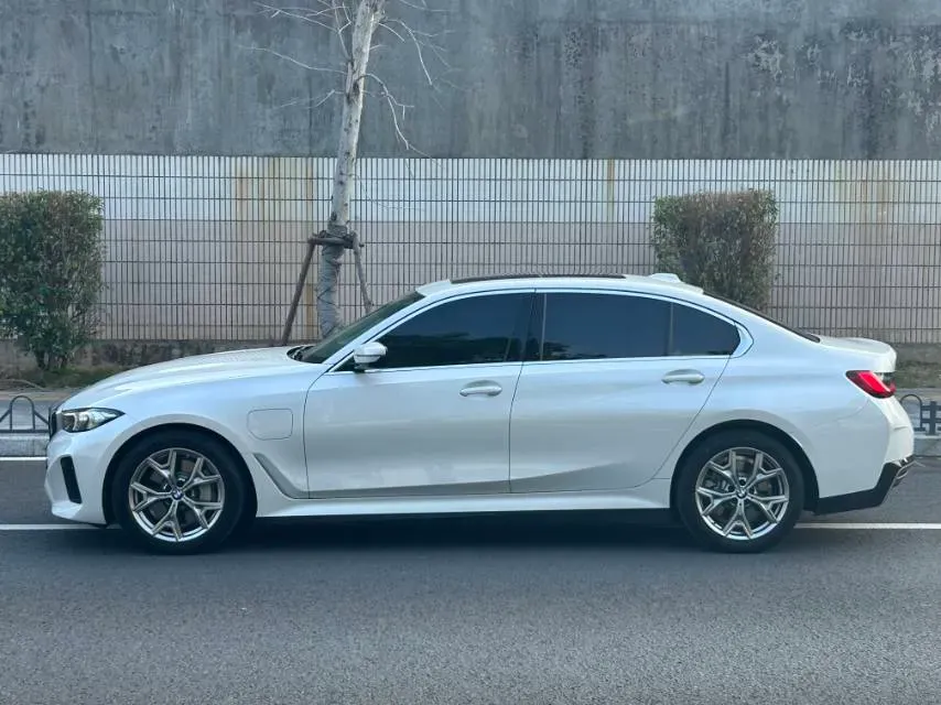 2024 BMW i3 BEV 70KWH,autocango,china used car exporter,china ev exporter,chinese used car exporter,chinese used ev exporter