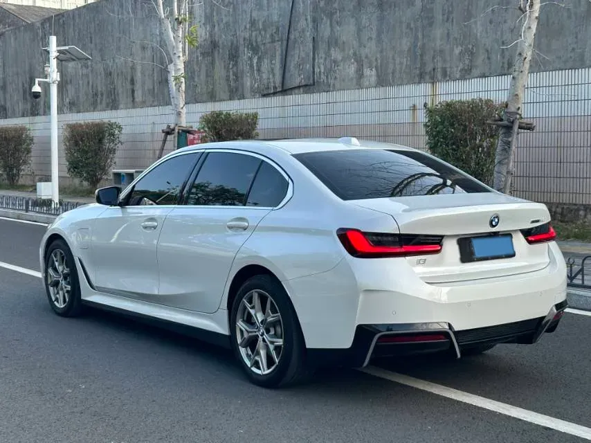 2024 BMW i3 BEV 70KWH,autocango,china used car exporter,china ev exporter,chinese used car exporter,chinese used ev exporter