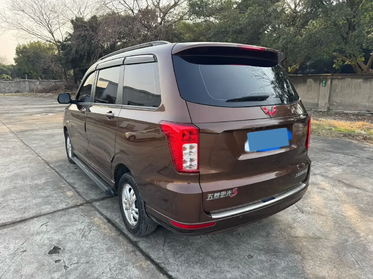 2019 WuLing HongGuang 1.5L 99HP L4 6MT,autocango,china used car exporter,china ev exporter,chinese used car exporter,chinese used ev exporter