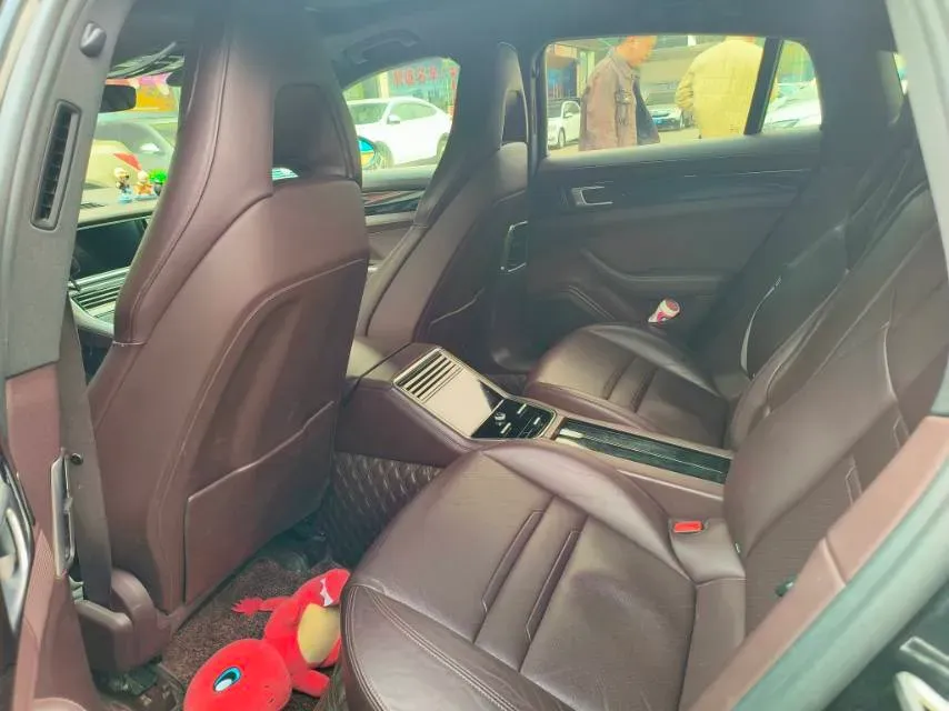 2017 BMW X6 3.0T 306HP L6 8AT,autocango,china used car exporter,china ev exporter,chinese used car exporter,chinese used ev exporter