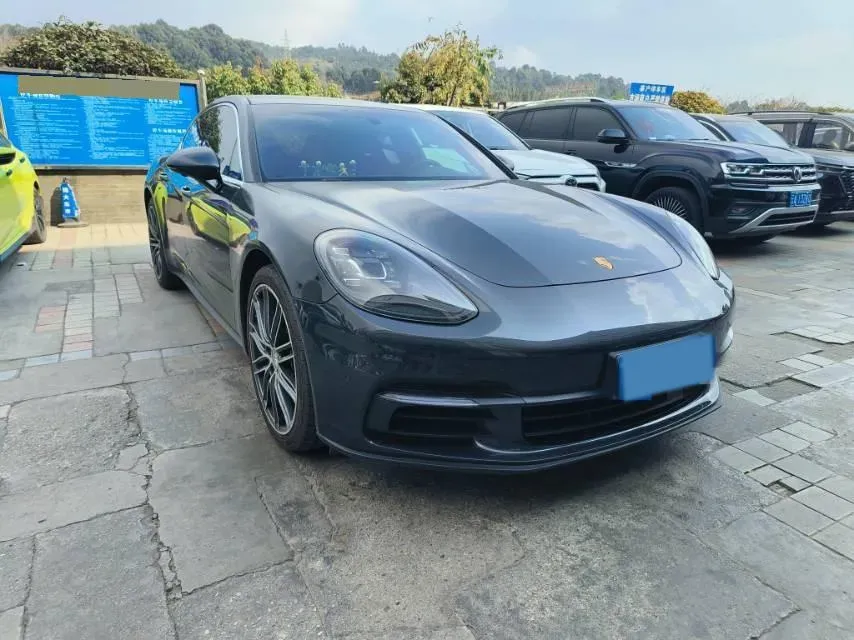 2017 BMW X6 3.0T 306HP L6 8AT,autocango,china used car exporter,china ev exporter,chinese used car exporter,chinese used ev exporter