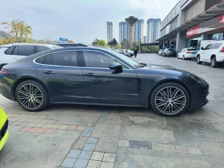 2017 BMW X6 3.0T 306HP L6 8AT,autocango,china used car exporter,china ev exporter,chinese used car exporter,chinese used ev exporter