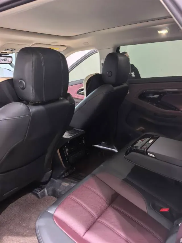 2023 Land Rover Range Rover Evoque 2.0T 249HP L4 9AT,autocango,china used car exporter,china ev exporter,chinese used car exporter,chinese used ev exporter