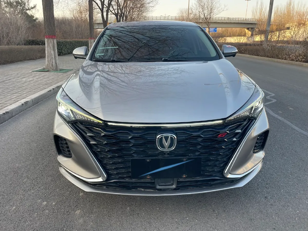 2021 ChangAn Eado 1.4T 160HP L4 7DCT,autocango,china used car exporter,china ev exporter,chinese used car exporter,chinese used ev exporter