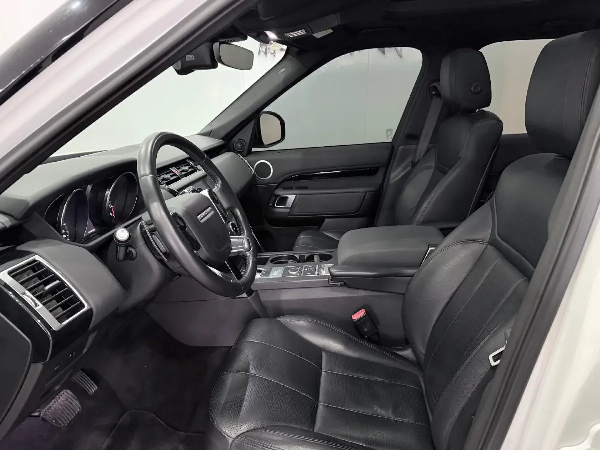 2019 Land Rover Discovery 3.0T 340HP V6 8AT,autocango,china used car exporter,china ev exporter,chinese used car exporter,chinese used ev exporter