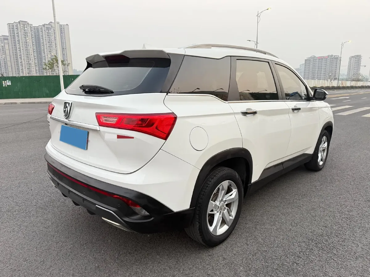 2018 BaoJun 530 1.5T 150HP L4 6DCT,autocango,china used car exporter,china ev exporter,chinese used car exporter,chinese used ev exporter