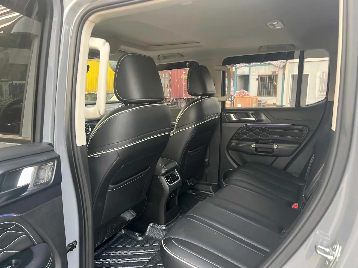 2024 Tank 300 2.0T 227HP L4 8AT,autocango,china used car exporter,china ev exporter,chinese used car exporter,chinese used ev exporter