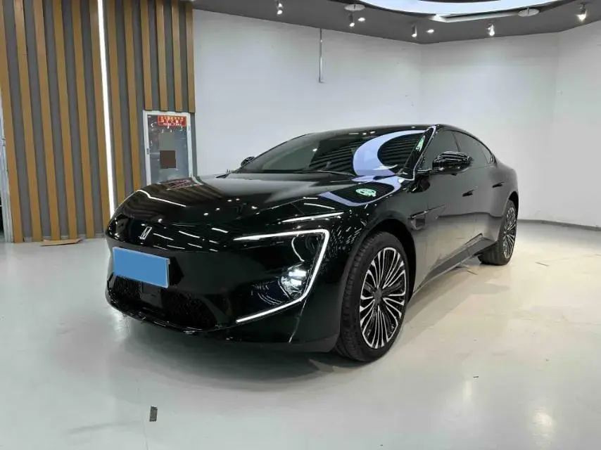 2025 Avatr 12 1.5T 156HP L4 REEV 39.05KWH