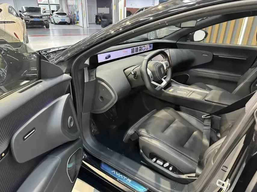 2025 Avatr 12 1.5T 156HP L4 REEV 39.05KWH,autocango,china used car exporter,china ev exporter,chinese used car exporter,chinese used ev exporter