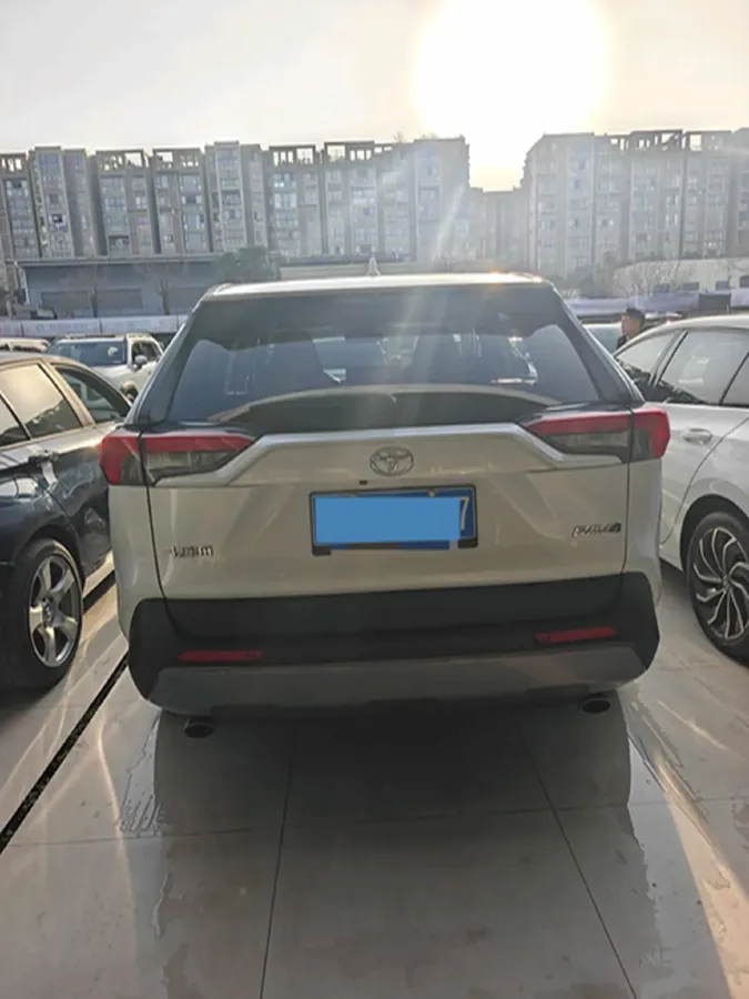 2022 Toyota RAV4 2.0L 171HP L4 CVT,autocango,china used car exporter,china ev exporter,chinese used car exporter,chinese used ev exporter