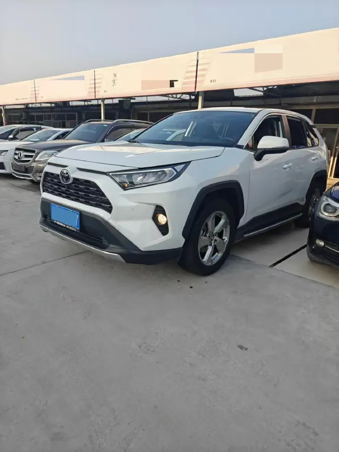 2022 Toyota RAV4 2.0L 171HP L4 CVT,autocango,china used car exporter,china ev exporter,chinese used car exporter,chinese used ev exporter