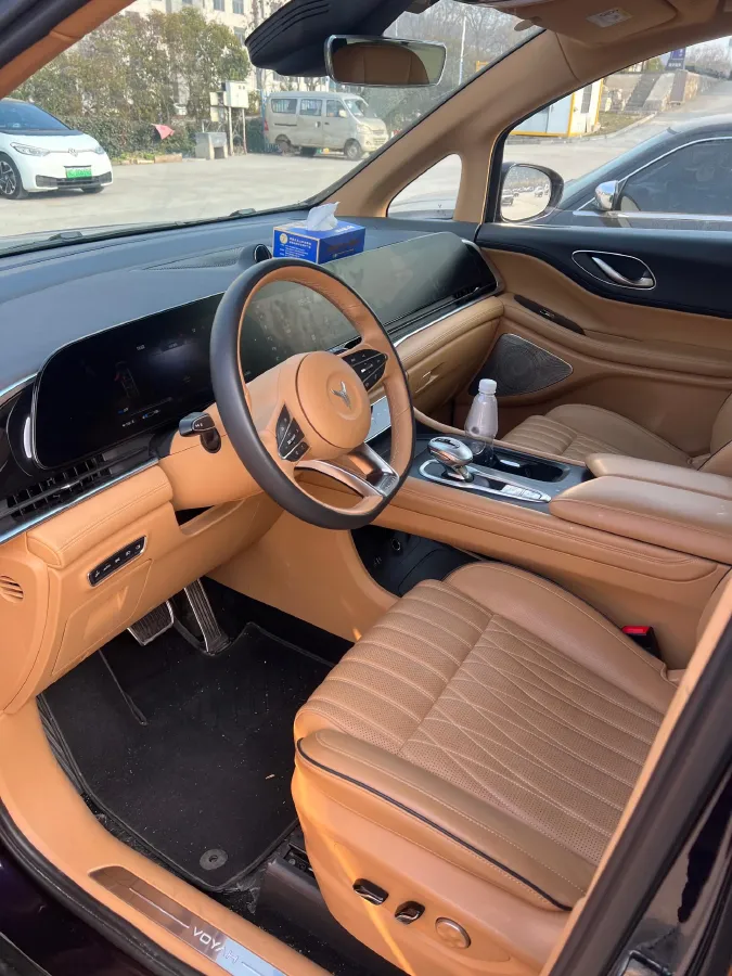 2022 Voyah Dream 1.5T 136HP L4 PHEV 25.57KWH,autocango,china used car exporter,china ev exporter,chinese used car exporter,chinese used ev exporter