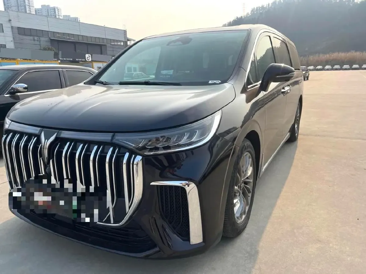 2022 Voyah Dream 1.5T 136HP L4 PHEV 25.57KWH,autocango,china used car exporter,china ev exporter,chinese used car exporter,chinese used ev exporter