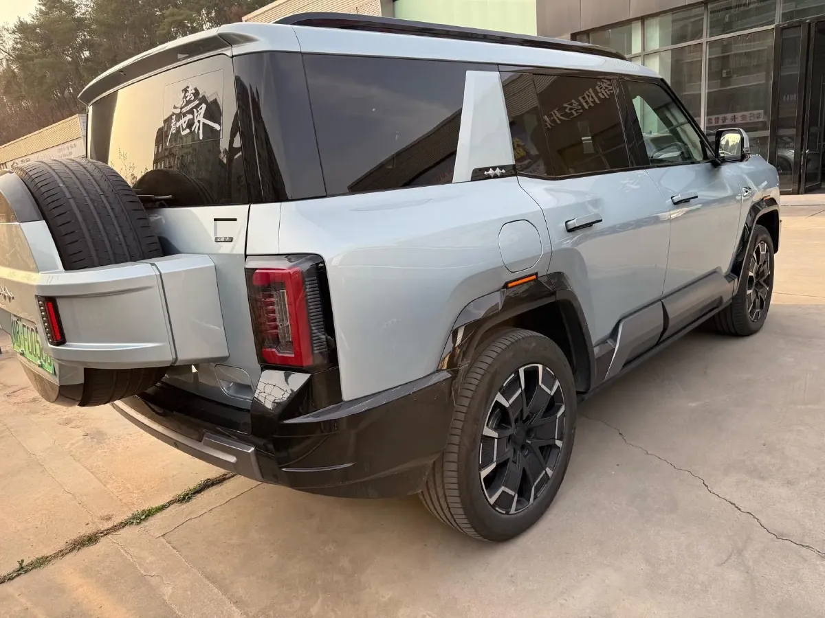 2025 FangChengBao Bao 8 2.0T 245HP L4 E-CVT PHEV 36.8KWH,autocango,china used car exporter,china ev exporter,chinese used car exporter,chinese used ev exporter