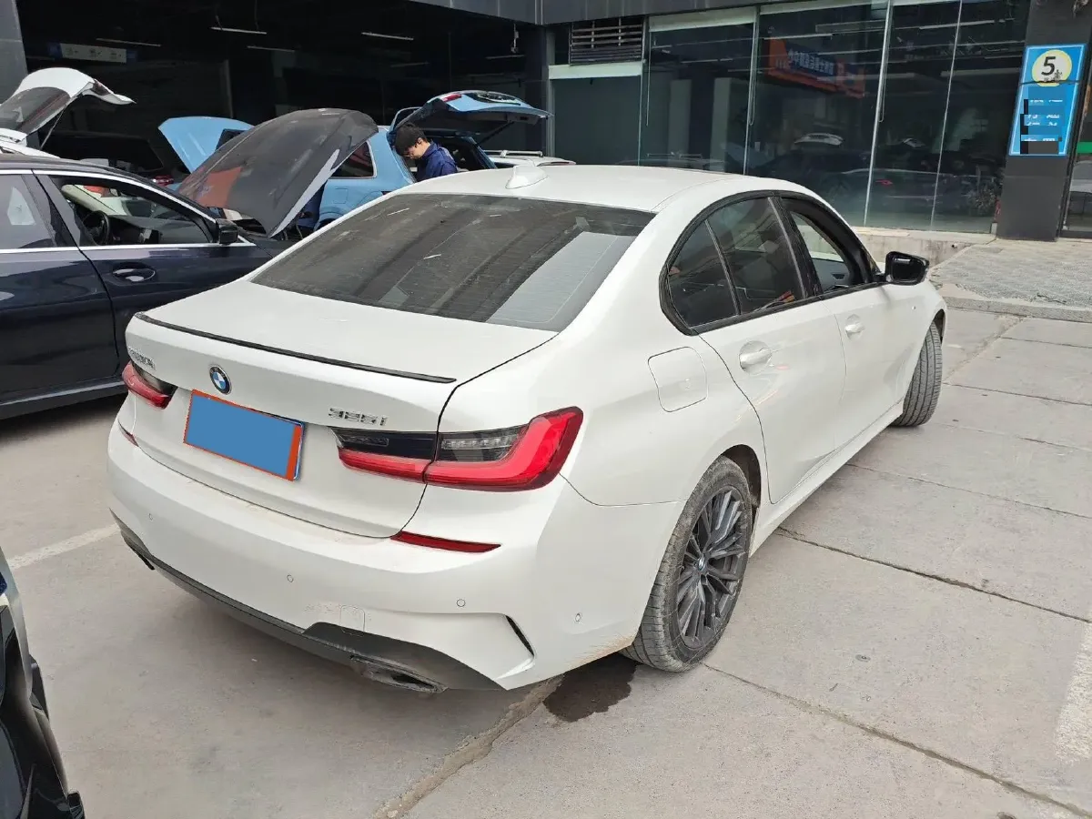 2021 BMW 3 Series 2.0T 184HP L4 8AT,autocango,china used car exporter,china ev exporter,chinese used car exporter,chinese used ev exporter