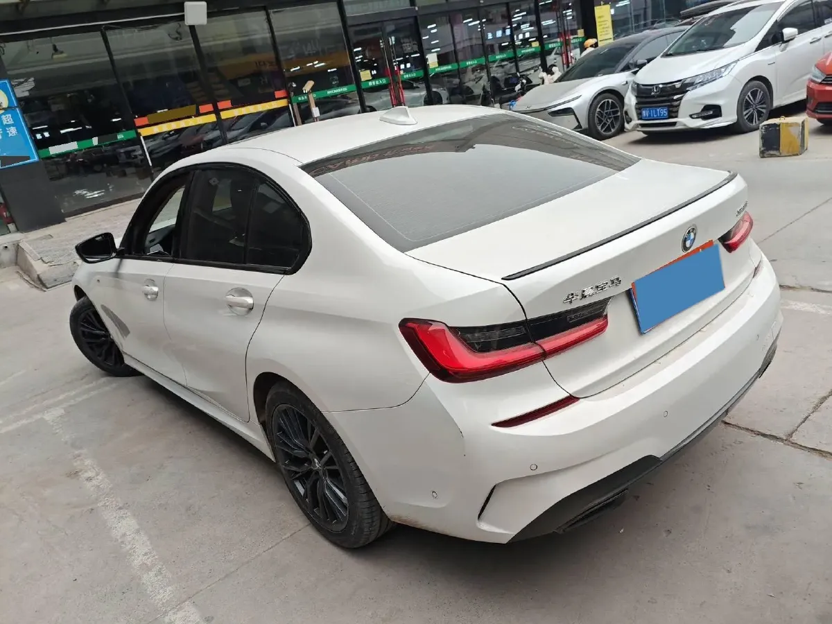 2021 BMW 3 Series 2.0T 184HP L4 8AT,autocango,china used car exporter,china ev exporter,chinese used car exporter,chinese used ev exporter