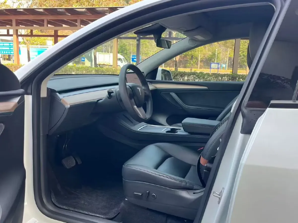 2021 Tesla Model Y BEV 60KWH,autocango,china used car exporter,china ev exporter,chinese used car exporter,chinese used ev exporter