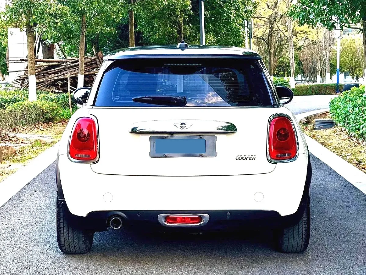 2016 MINI MINI 1.5T 136HP L3 6AT,autocango,china used car exporter,china ev exporter,chinese used car exporter,chinese used ev exporter