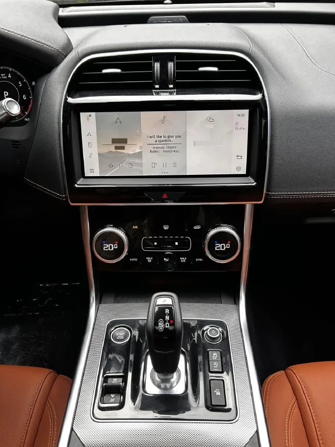 2022 Jaguar XEL 2.0T 250HP L4 8AT,autocango,china used car exporter,china ev exporter,chinese used car exporter,chinese used ev exporter