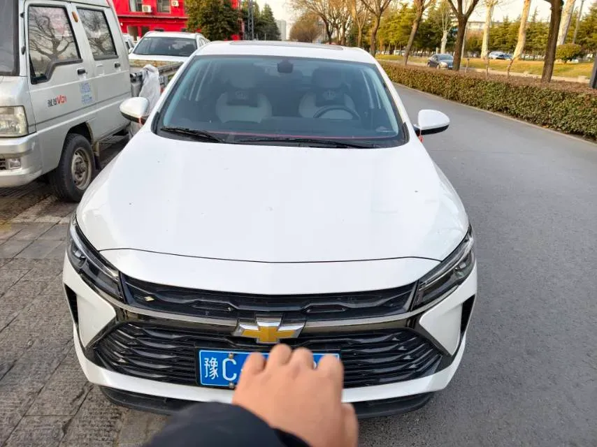 2024 Chevrolet Monza 1.5L 113HP L4 6DCT,autocango,china used car exporter,china ev exporter,chinese used car exporter,chinese used ev exporter