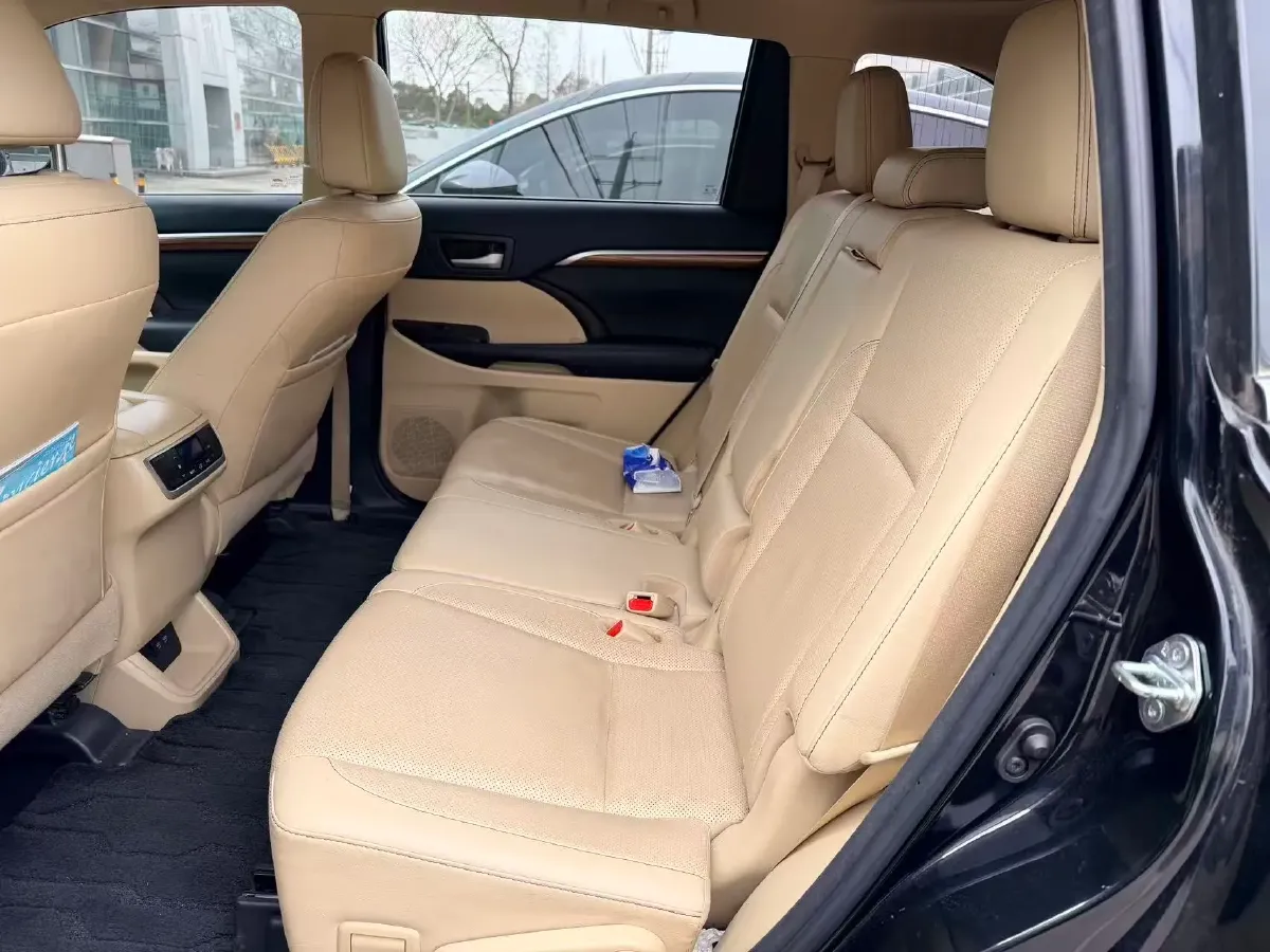 2018 Toyota Highlander 2.0T 220HP L4 6AT,autocango,china used car exporter,china ev exporter,chinese used car exporter,chinese used ev exporter