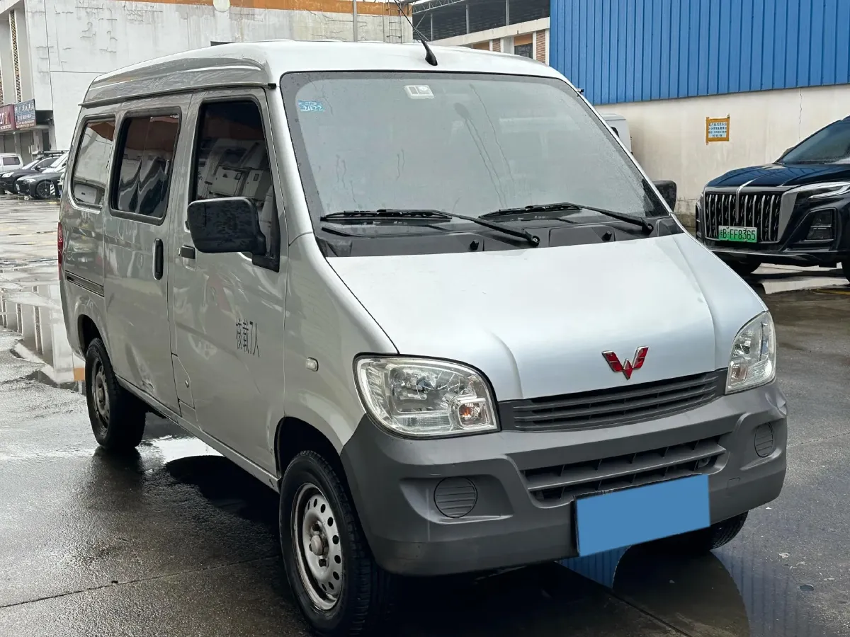 2015 WuLing ZhiGuang 1.2L 82HP L4 5MT,autocango,china used car exporter,china ev exporter,chinese used car exporter,chinese used ev exporter