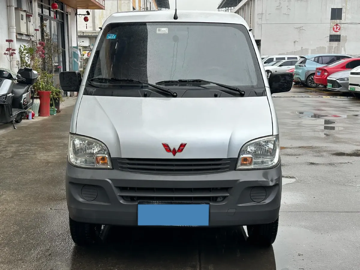 2015 WuLing ZhiGuang 1.2L 82HP L4 5MT,autocango,china used car exporter,china ev exporter,chinese used car exporter,chinese used ev exporter
