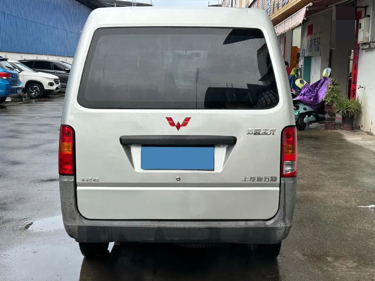 2015 WuLing ZhiGuang 1.2L 82HP L4 5MT,autocango,china used car exporter,china ev exporter,chinese used car exporter,chinese used ev exporter
