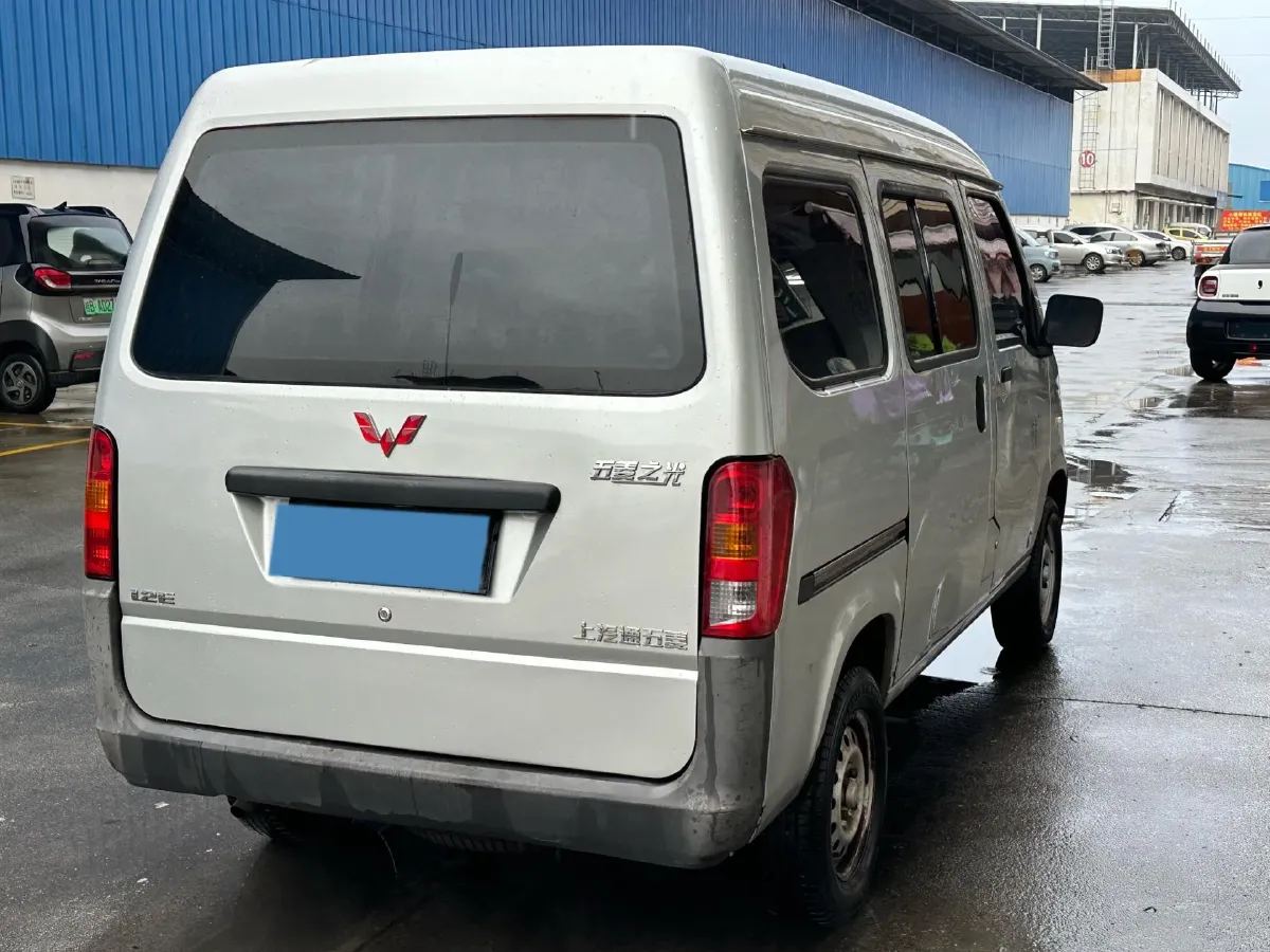 2015 WuLing ZhiGuang 1.2L 82HP L4 5MT,autocango,china used car exporter,china ev exporter,chinese used car exporter,chinese used ev exporter