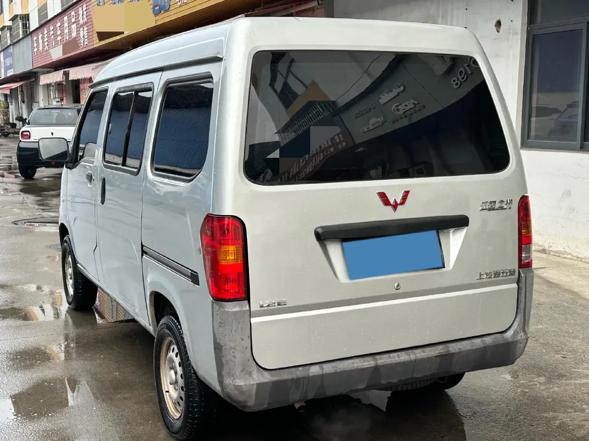 2015 WuLing ZhiGuang 1.2L 82HP L4 5MT,autocango,china used car exporter,china ev exporter,chinese used car exporter,chinese used ev exporter