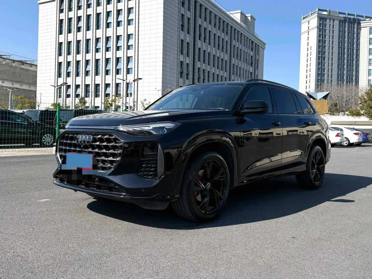 2024 Audi Q6 2.0T 265HP L4 7DCT,autocango,china used car exporter,china ev exporter,chinese used car exporter,chinese used ev exporter