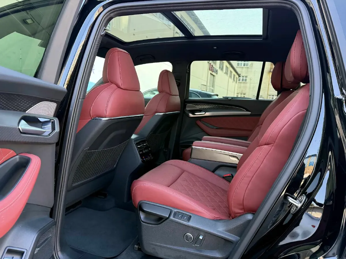 2024 Audi Q6 2.0T 265HP L4 7DCT,autocango,china used car exporter,china ev exporter,chinese used car exporter,chinese used ev exporter