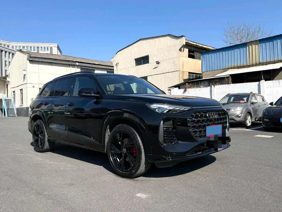 2024 Audi Q6 2.0T 265HP L4 7DCT,autocango,china used car exporter,china ev exporter,chinese used car exporter,chinese used ev exporter