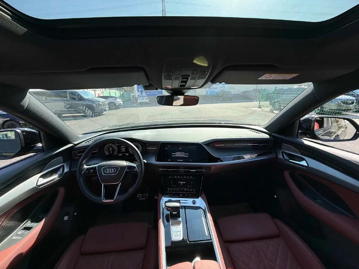 2024 Audi Q6 2.0T 265HP L4 7DCT,autocango,china used car exporter,china ev exporter,chinese used car exporter,chinese used ev exporter