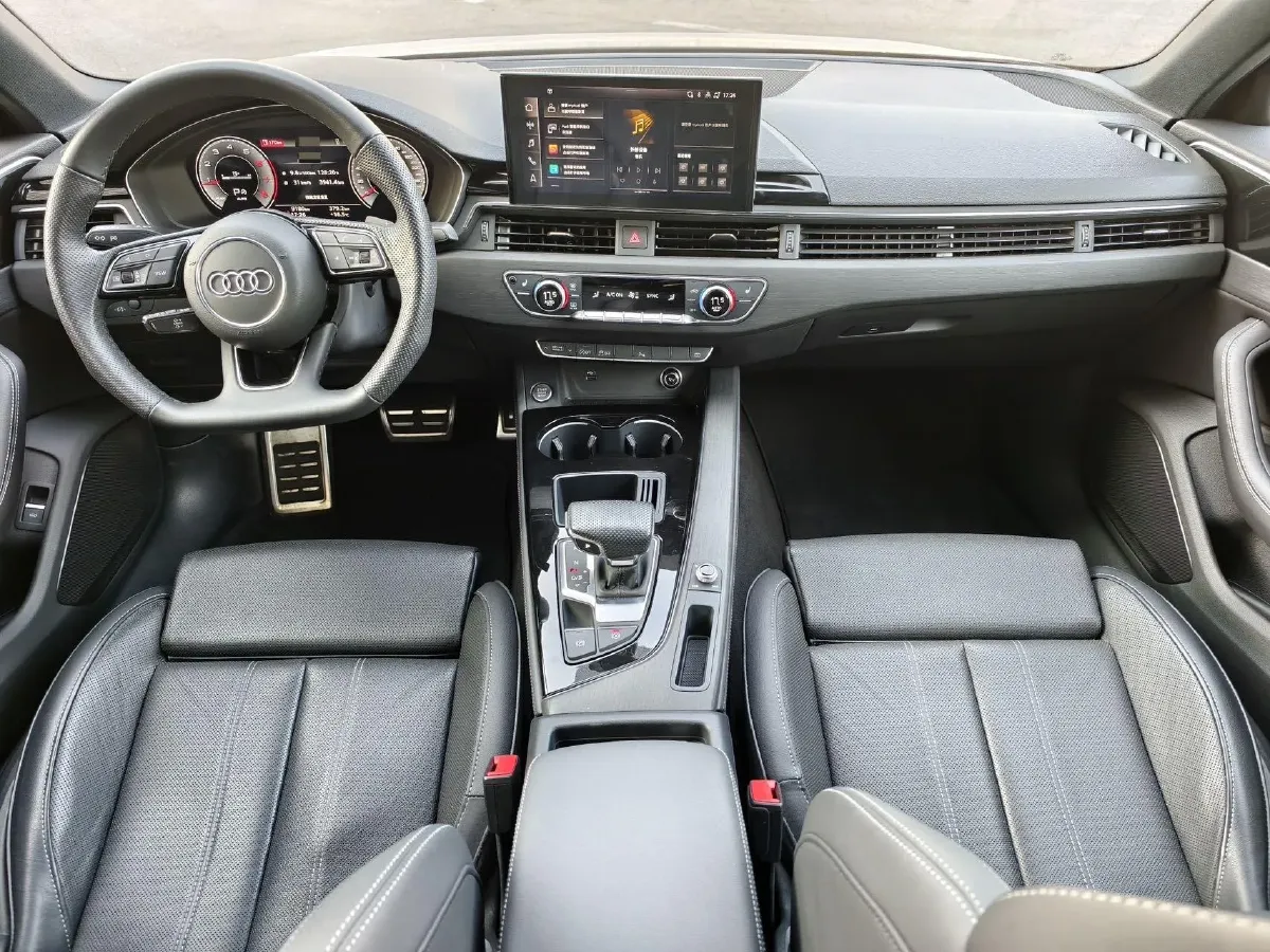 2024 Audi A4L 2.0T 190HP L4 7DCT,autocango,china used car exporter,china ev exporter,chinese used car exporter,chinese used ev exporter