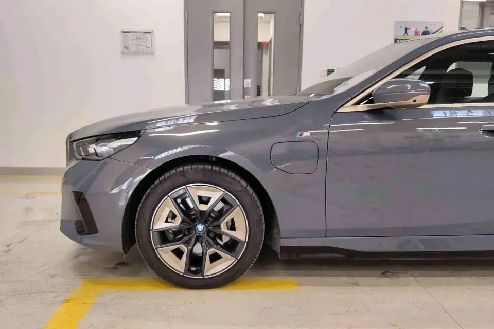 2024 BMW i5 BEV 79.05KWH,autocango,china used car exporter,china ev exporter,chinese used car exporter,chinese used ev exporter