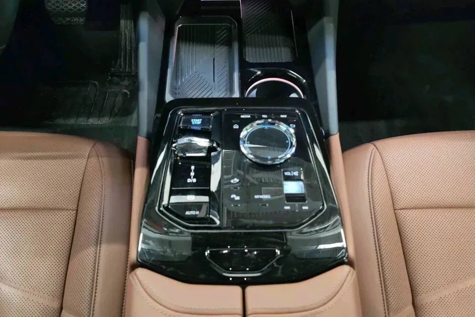 2024 BMW i5 BEV 79.05KWH,autocango,china used car exporter,china ev exporter,chinese used car exporter,chinese used ev exporter