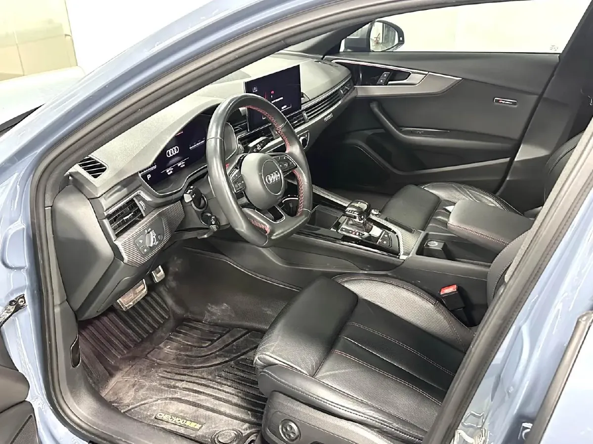 2022 Audi A4L 2.0T 190HP L4 7DCT,autocango,china used car exporter,china ev exporter,chinese used car exporter,chinese used ev exporter