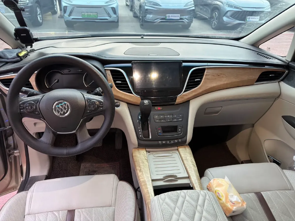 2018 Buick GL8 2.0T 260HP L4 6AT,autocango,china used car exporter,china ev exporter,chinese used car exporter,chinese used ev exporter