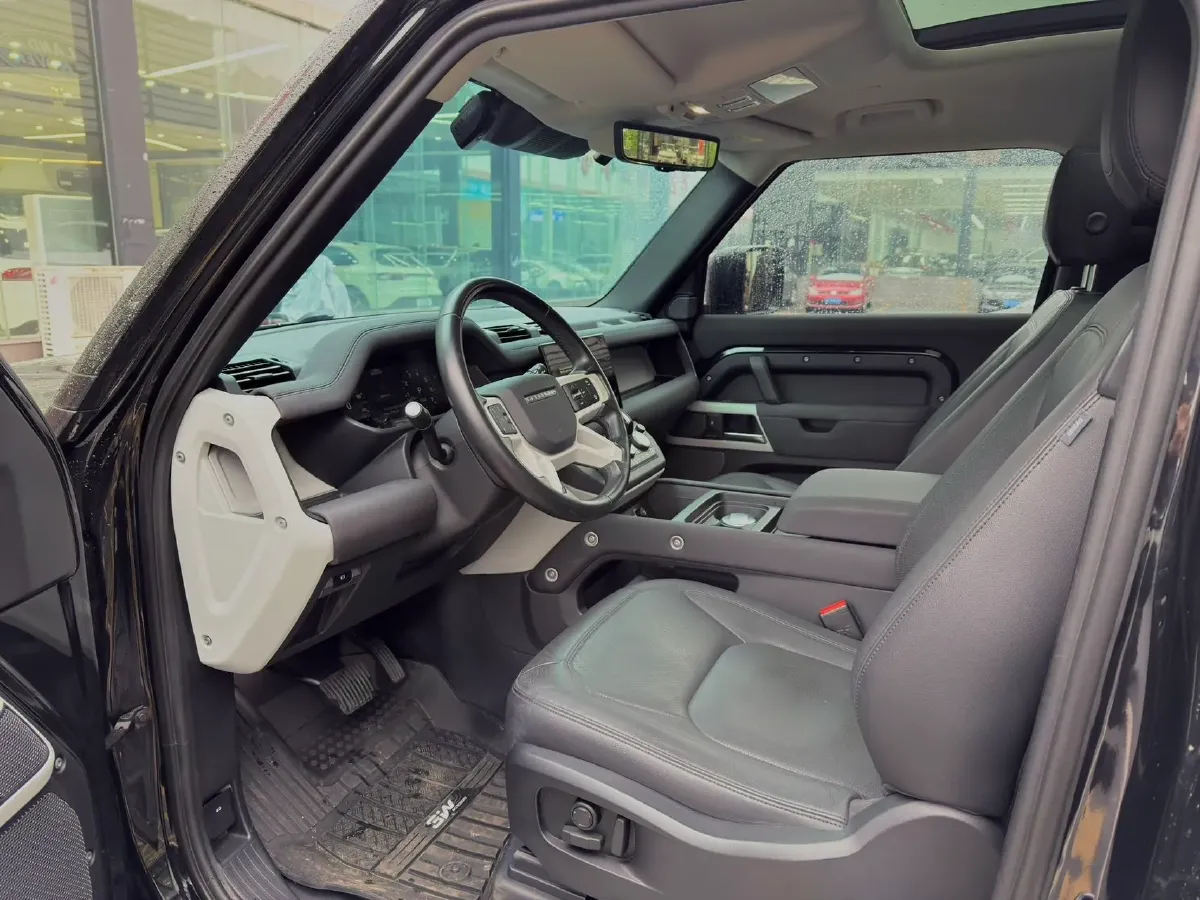 2023 Land Rover Defender 3.0T 400HP L6 8AT,autocango,china used car exporter,china ev exporter,chinese used car exporter,chinese used ev exporter