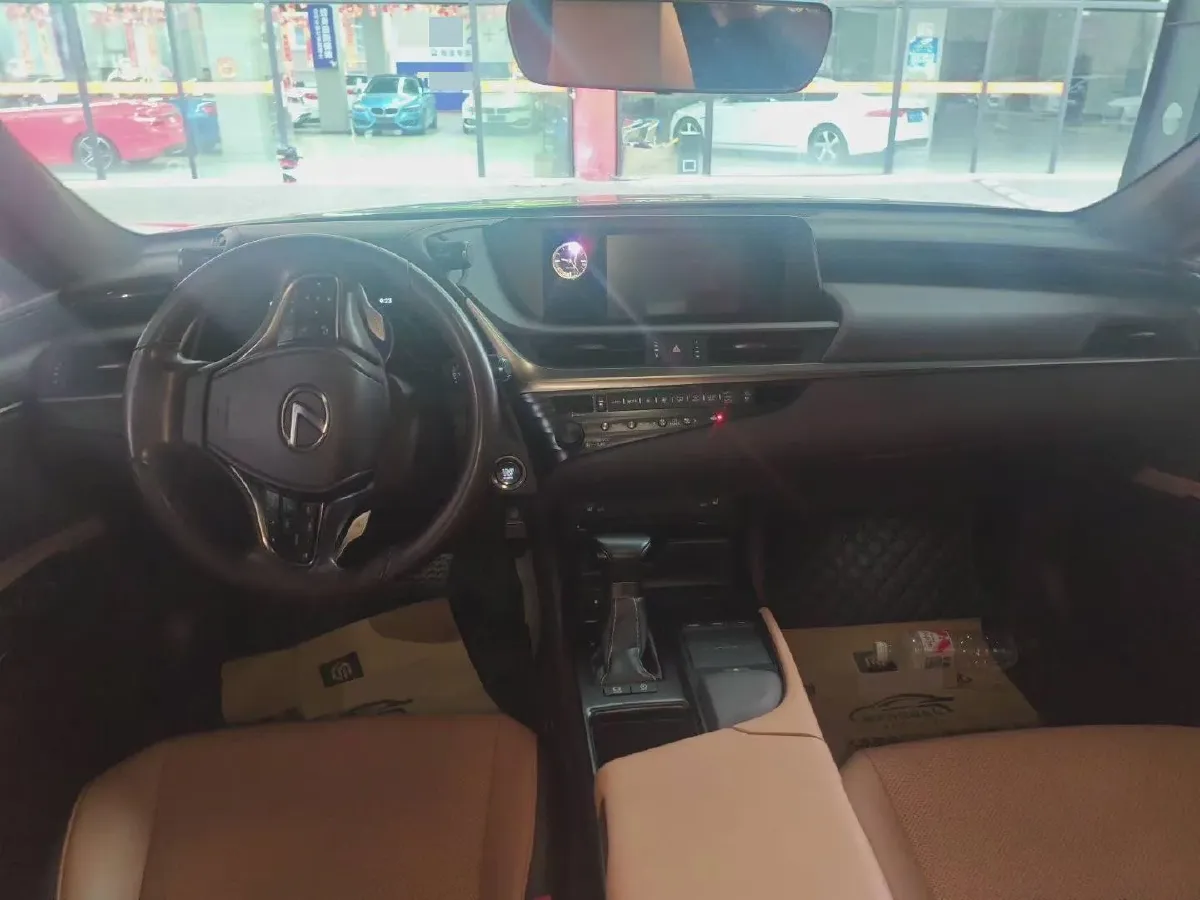 2018 Lexus ES 2.0L 167HP L4 6AT,autocango,china used car exporter,china ev exporter,chinese used car exporter,chinese used ev exporter