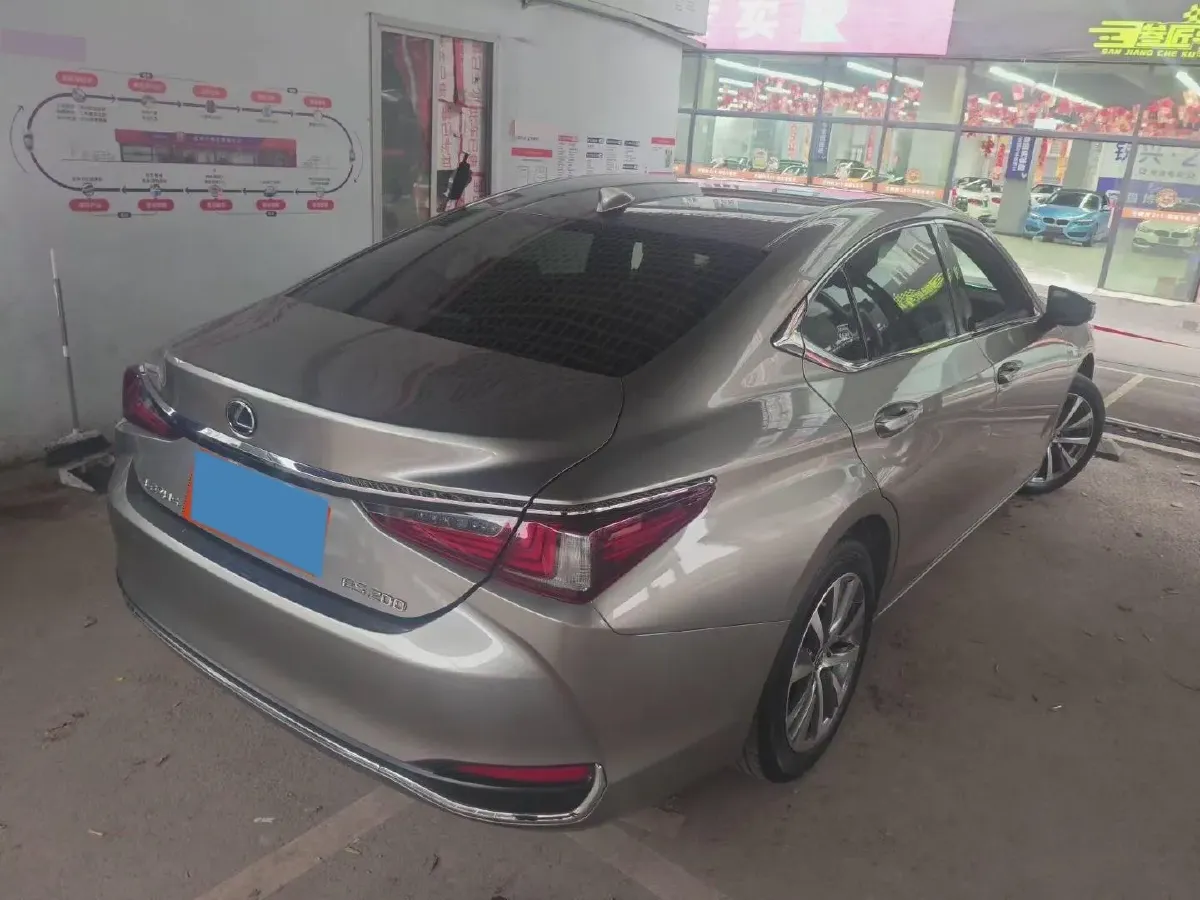 2018 Lexus ES 2.0L 167HP L4 6AT,autocango,china used car exporter,china ev exporter,chinese used car exporter,chinese used ev exporter