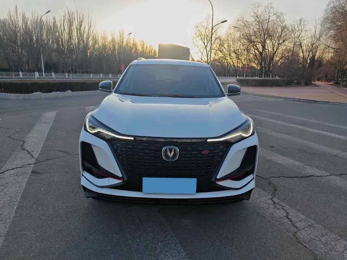 2021 ChangAn CS75 Plus 1.5T 178HP L4 6AT,autocango,china used car exporter,china ev exporter,chinese used car exporter,chinese used ev exporter