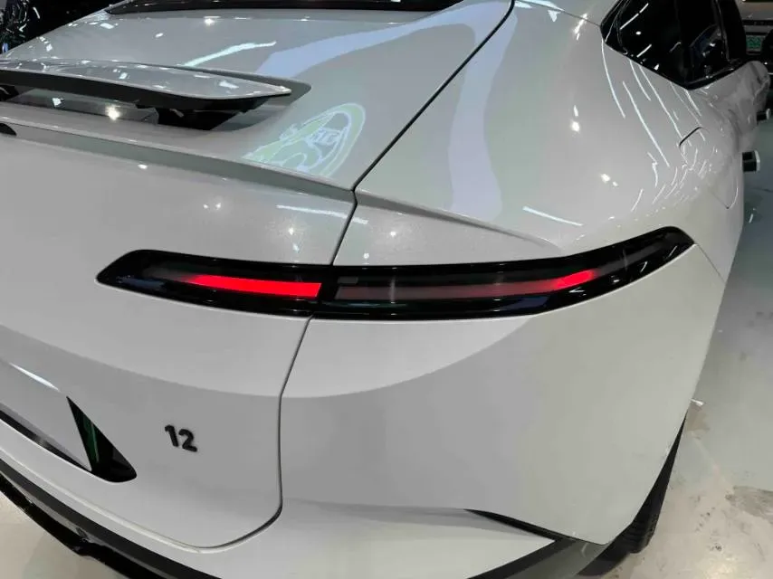 2025 Avatr 12 1.5T 156HP L4 REEV,autocango,china used car exporter,china ev exporter,chinese used car exporter,chinese used ev exporter