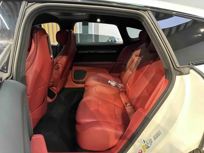 2025 Avatr 12 1.5T 156HP L4 REEV,autocango,china used car exporter,china ev exporter,chinese used car exporter,chinese used ev exporter